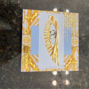 Pat McGrath eyeshadow palette